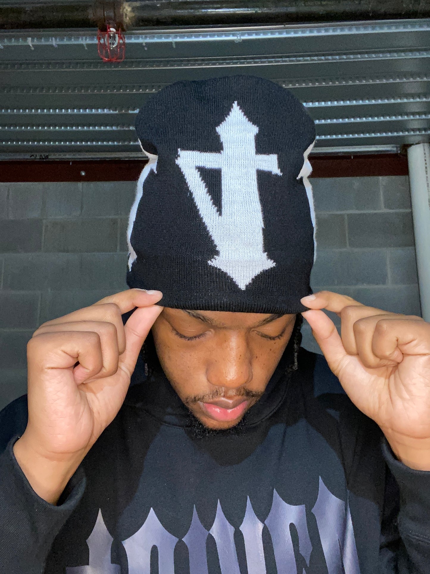 “4GIVEN” SATIN-LINED BEANIE (OREO)