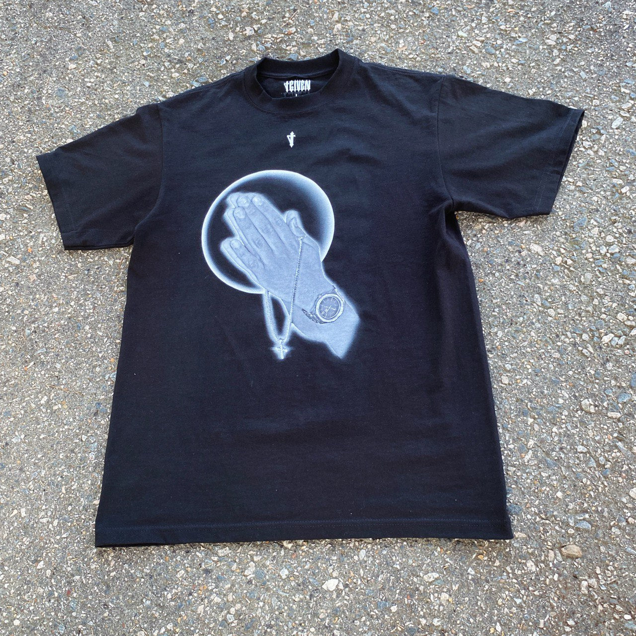 "PRAYING HANDS 2.0" TEE (BLACK)