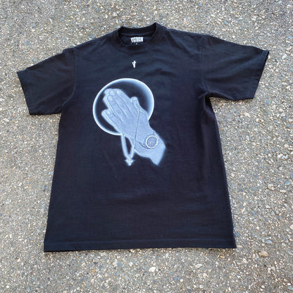 "PRAYING HANDS 2.0" TEE (BLACK)